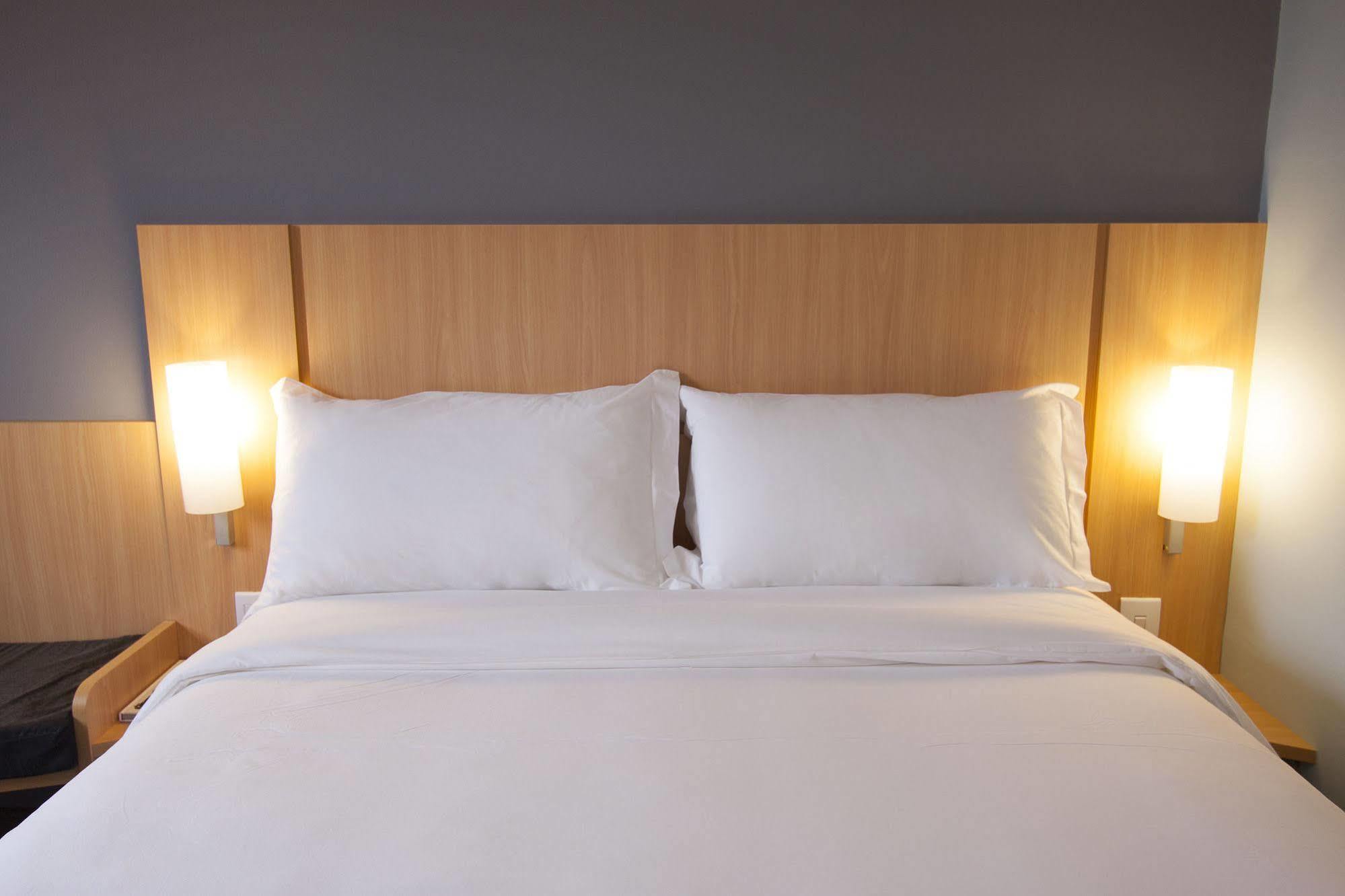 Ibis Cascavel Hotel Exterior photo